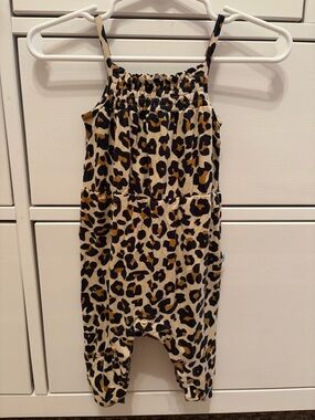 Posh Peanut Girls' Smocked Spaghetti Strap Jumpsuit Baby Size 0-3 months